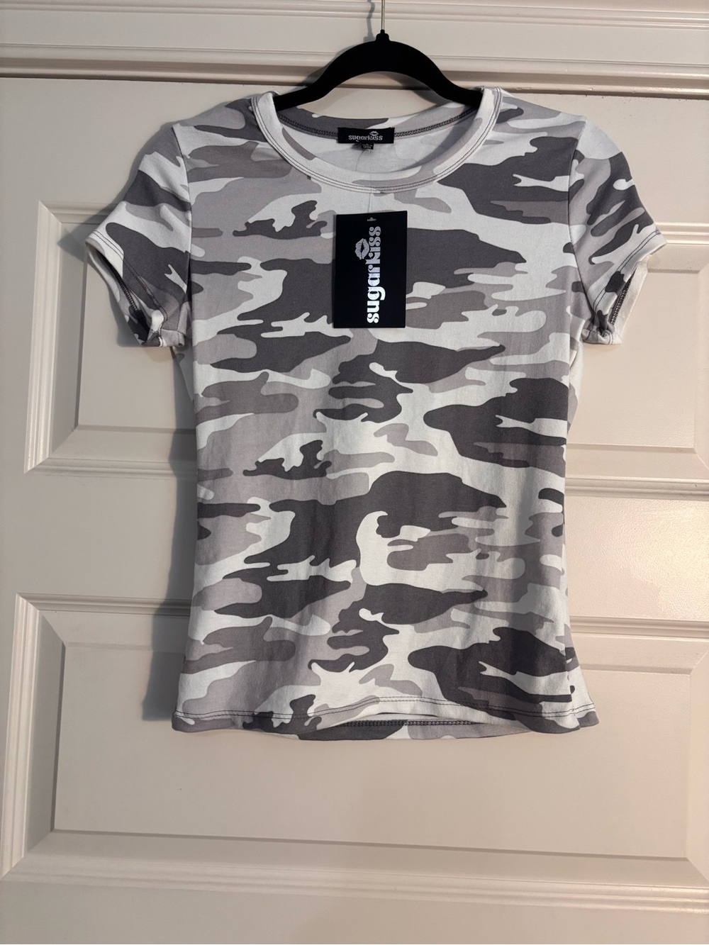 gray camo fitted tee nwt